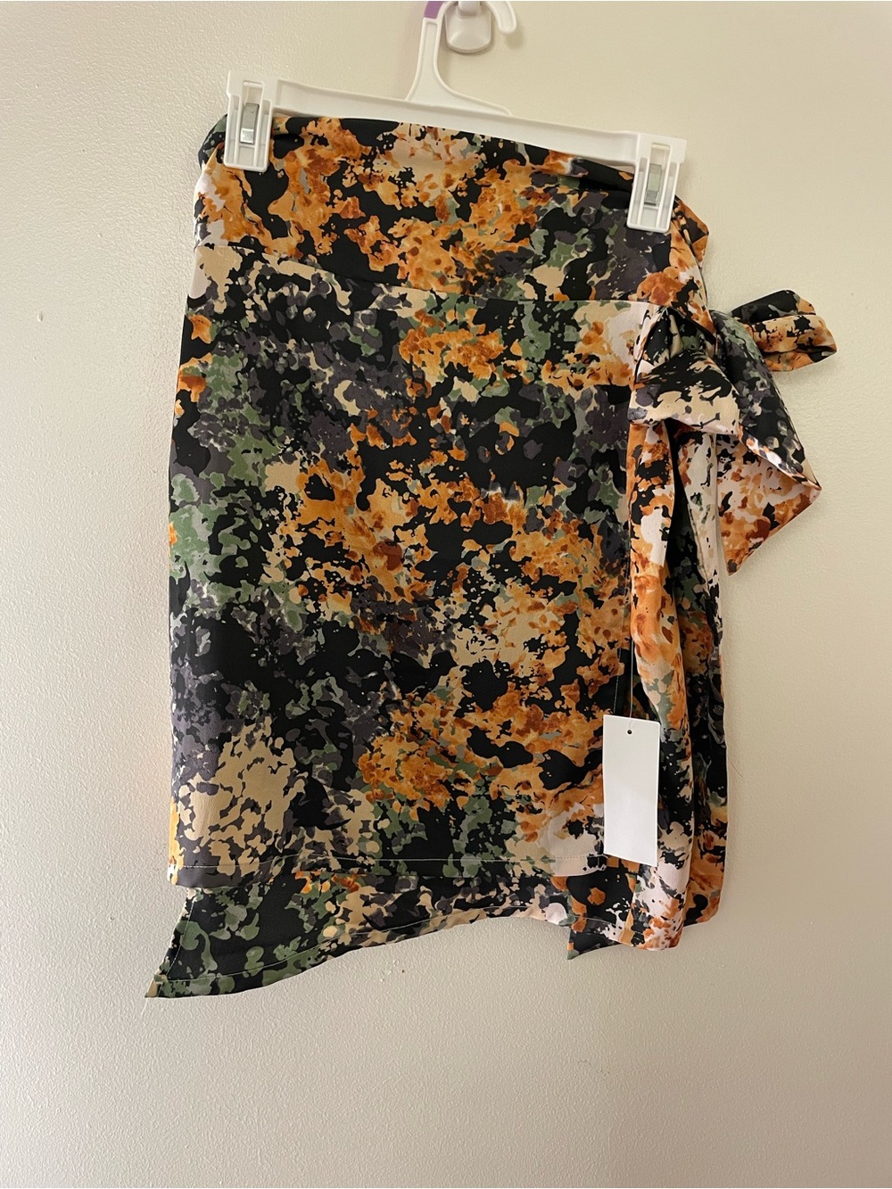 Floral Print Tie-Waist Jaspre Skirt in Navy Bloom